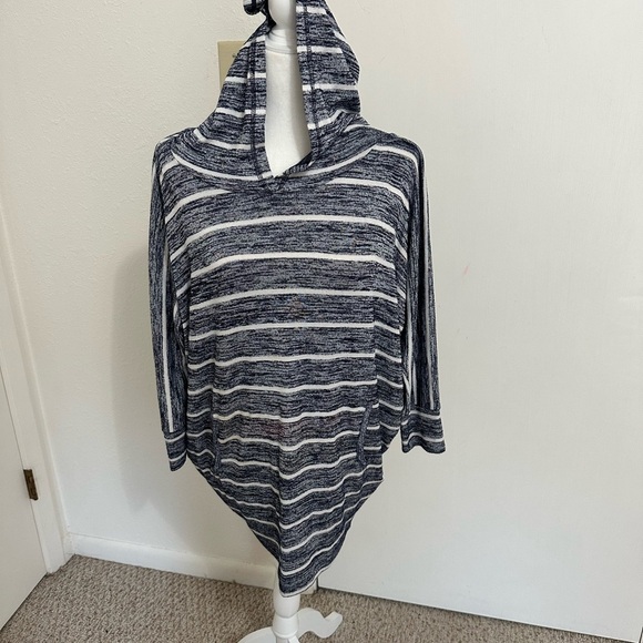 Market and Spruce Womens striped dolman sleeve stretchy tunic top size Medium - Picture 6 of 10